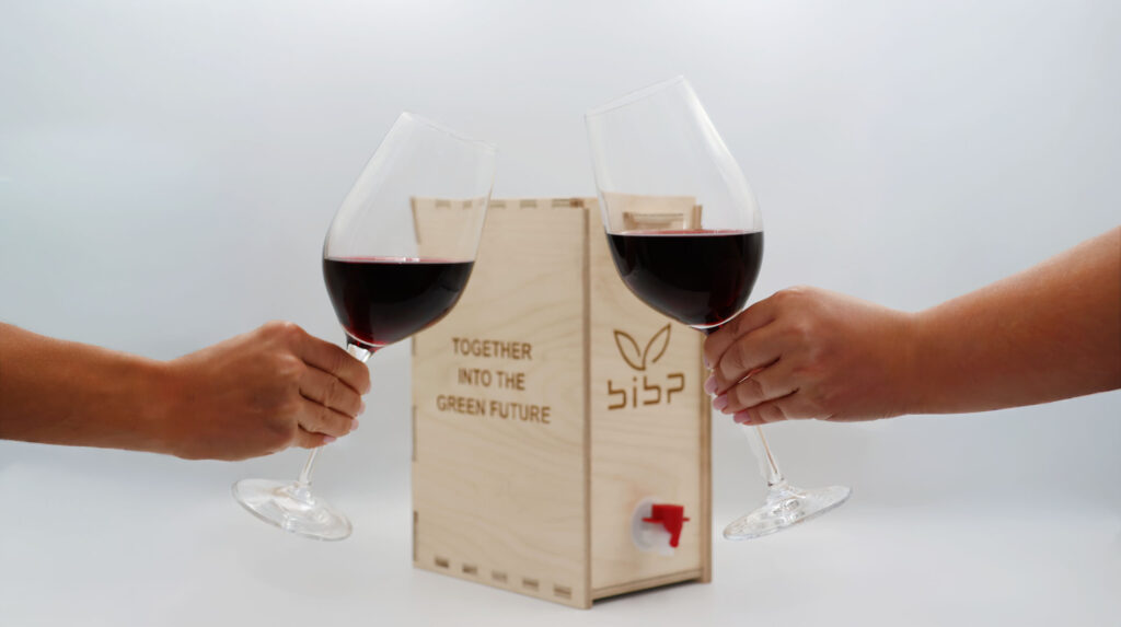 Bag in box packaging for wine